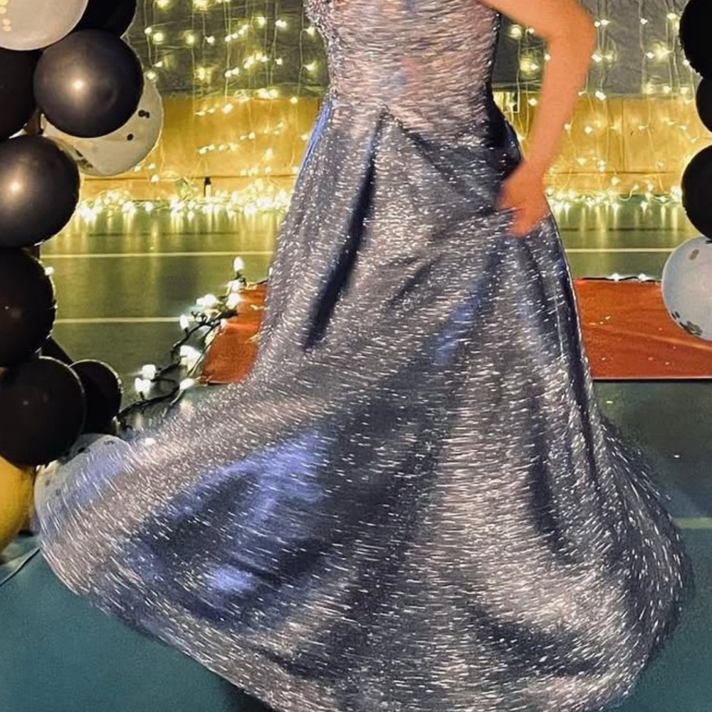 Grad dress - Picture 2 of 2